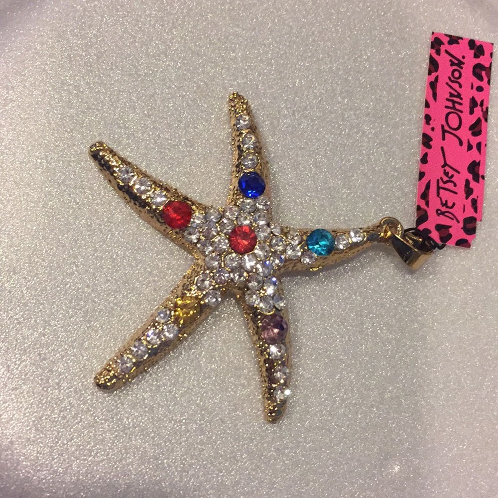 NWT Starfish Gem encrusted Pendant